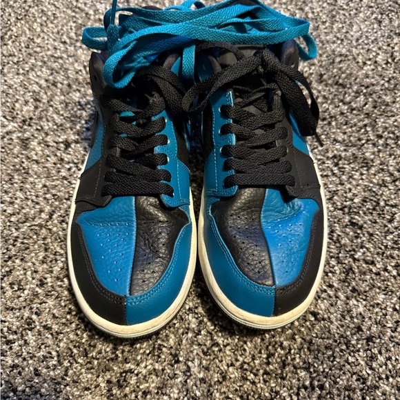 Nike Air Jordan 1 Low - Picture 5 of 6